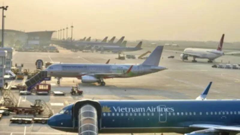 Giá nhiên liệu bay tăng mạnh, hàng không toàn cầu lao đao