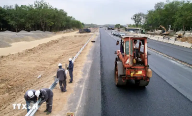 Giữ nhịp thi công trong dịp lễ tại các dự án trọng điểm ở Đồng Nai