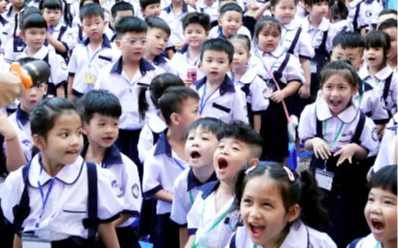 Giá sách giáo khoa lớp 1-12 giảm 13,3% từ năm học 2026-2027