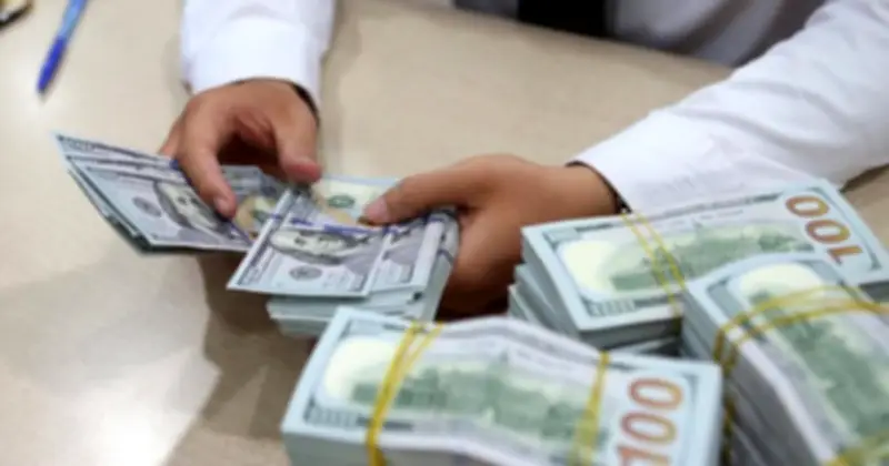 Giá USD tại các ngân hàng giảm mạnh, chênh lệch mua bán lên tới 280 đồng