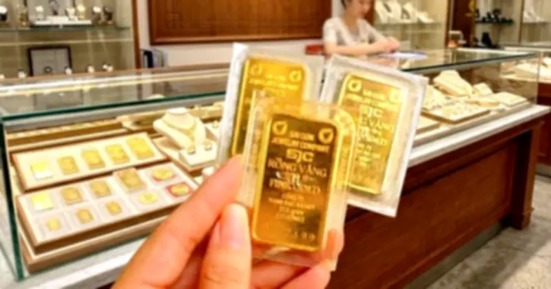 Giá vàng SJC tăng mạnh, vượt mốc 162 triệu đồng mỗi lượng
