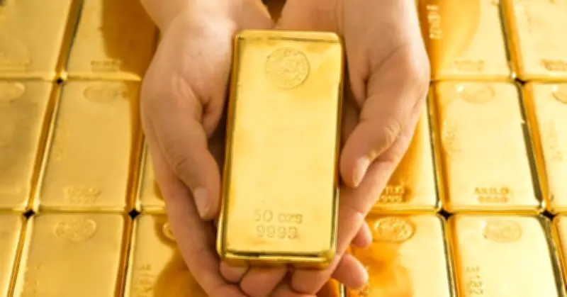 Giá vàng thế giới sắp mạnh lùi về sát 4.500 USD/ounce