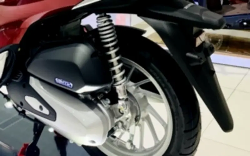 Giá xe máy Honda giảm mạnh: SH thấp khó tin, SH Mode, Vision rẻ chưa từng thấy