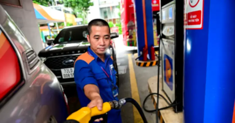 Giá xăng dầu hôm nay 24/5: Thế giới giảm mạnh, trong nước ra sao?