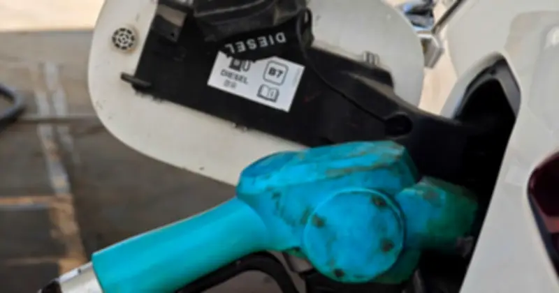Giá xăng dầu sáng 11.5 tăng mạnh, dầu WTI sát 99 USD/thùng