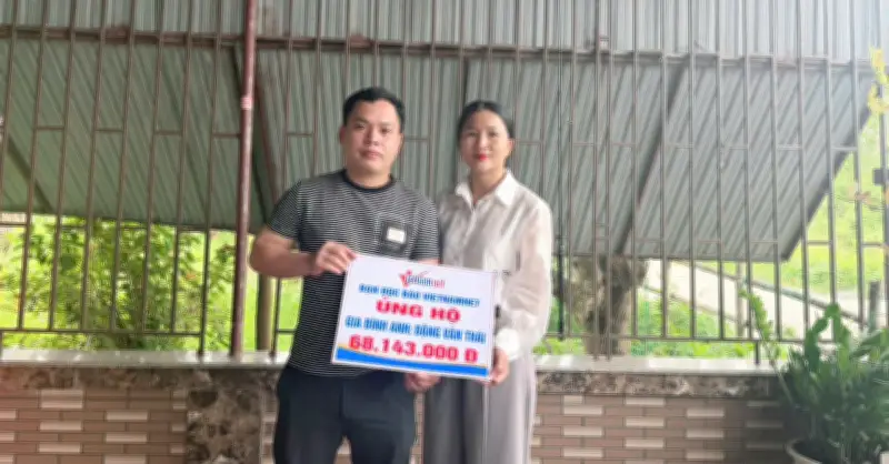 Gia đình bé trai Đặng Hoàng Đức nhận hơn 68 triệu từ bạn đọc