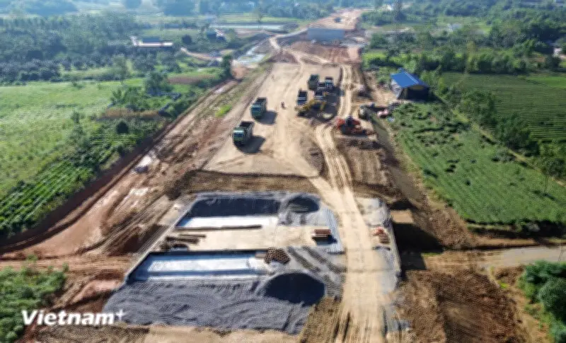 Giải pháp điều chỉnh hợp đồng xây dựng do biến động nhiên liệu