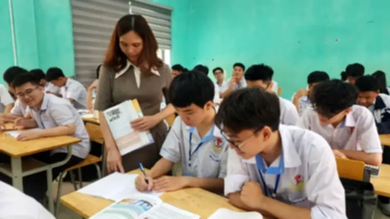 Giải pháp ôn thi tốt nghiệp THPT 2026: 3 trụ cột và hướng nghiệp