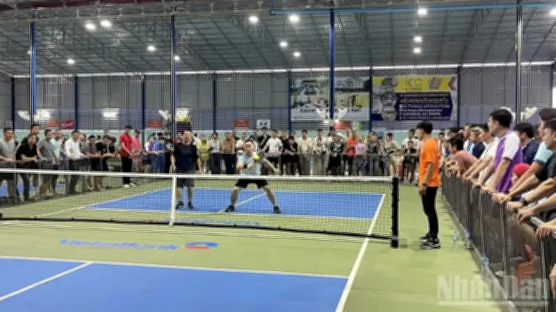 Giải Pickleball cộng đồng người Việt tại Lào sôi động kỷ niệm 136 năm ngày sinh Bác Hồ