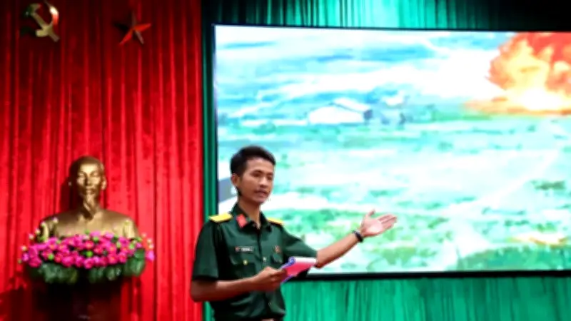 Giáo dục truyền thống qua những câu chuyện chiến đấu ở Trung đoàn 4