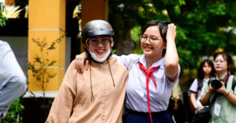 Giáo viên chỉ cách làm bài thi môn Toán lớp 10 TP.HCM đạt điểm cao