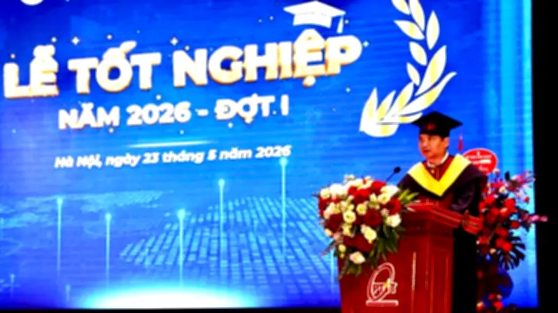 Gần 600 tân kỹ sư Học viện Công nghệ Bưu chính Viễn thông nhận bằng tốt nghiệp