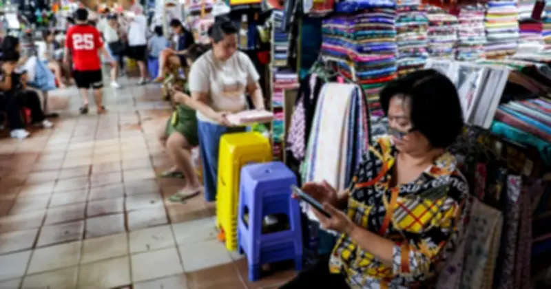Hộ kinh doanh dưới 1 tỉ đồng/năm: Đầu năm 2027 mới phải kê khai thuế