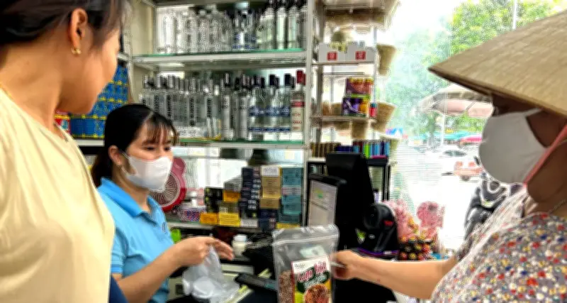 Hộ kinh doanh doanh thu vượt 3 tỷ đồng có phải đổi cách tính thuế ngay?