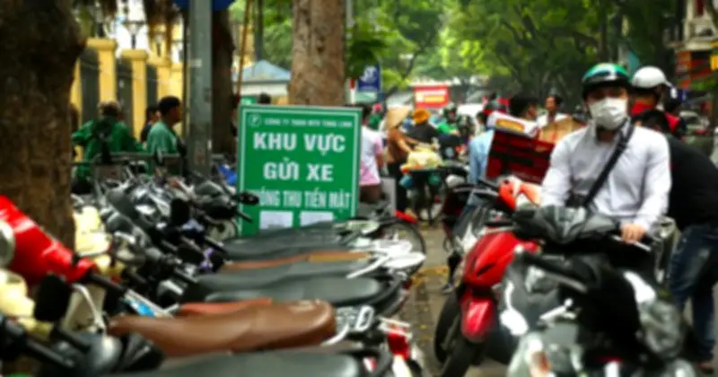 Hà Nội bắt buộc thu phí điện tử không dừng tại bãi đỗ xe từ 1/7/2026