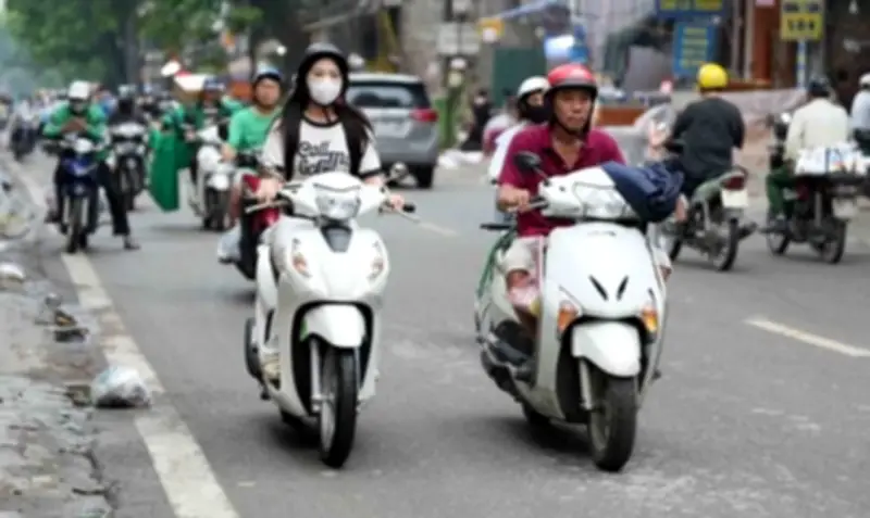 Hà Nội chưa cấm xe máy xăng trong vùng phát thải thấp từ ngày 17/4