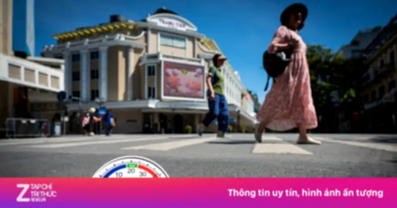 Hà Nội hứng chịu nắng nóng gay gắt, nhiệt độ cảm nhận vượt 39 độ C