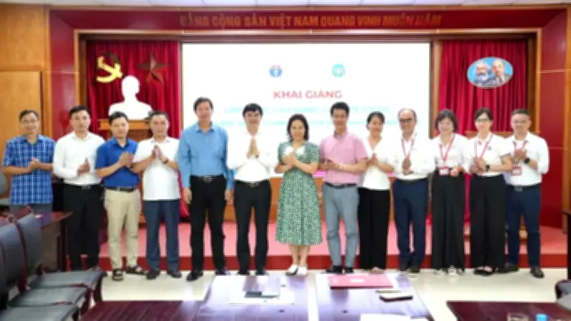 Hà Nội mở lớp đào tạo nâng cao năng lực y tế cơ sở theo mô hình chính quyền 2 cấp