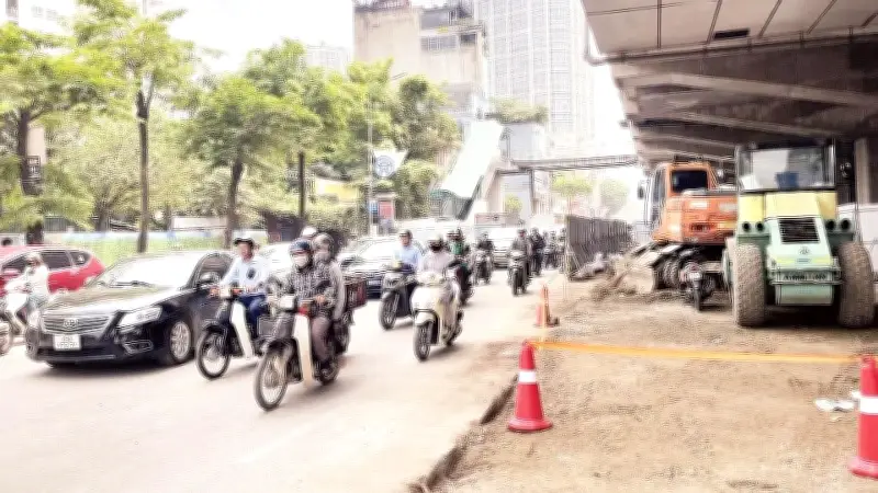 Hà Nội đình chỉ nhà thầu thi công ẩu, gây ô nhiễm môi trường