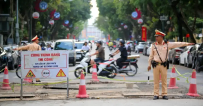 Hà Nội phân luồng hạn chế phương tiện trên đường Quang Trung để thi công