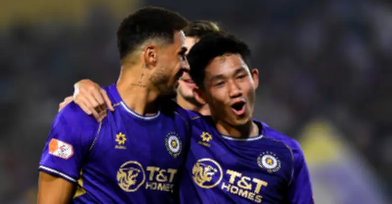 Hà Nội thắng nhọc Nam Định 2-1, Passira và Hoàng Hên tỏa sáng