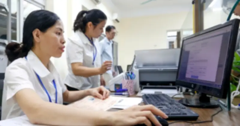 Hà Nội tiếp nhận 230 người hoạt động không chuyên trách vào công chức năm 2026