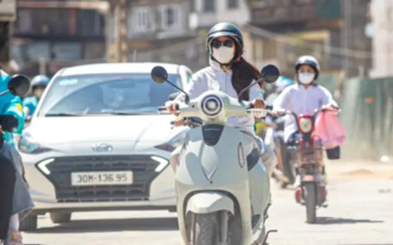 Hà Nội tiếp tục nóng nhất cả nước, nhiệt độ cao nhất 40 độ C