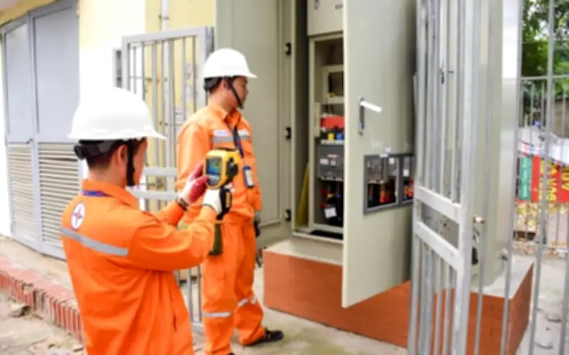 Hà Nội tạm dừng lịch cắt điện, Hoa Minzy đón sinh nhật đặc biệt
