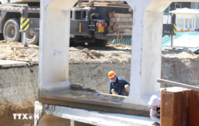 Hà Nội tăng tốc thi công ngày đêm để xóa các điểm ngập cục bộ