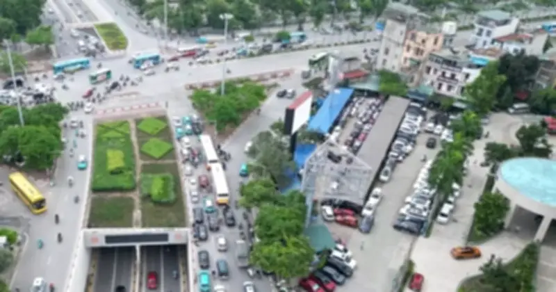 Hà Nội triển khai bãi đỗ xe kết hợp trạm sạc điện ven Vành đai 1