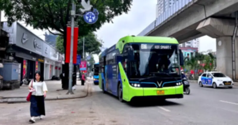 Hà Nội đề xuất hỗ trợ đến 20 triệu đồng chuyển đổi xe máy xăng sang xe điện
