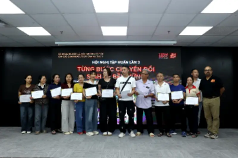 Hà Nội đẩy mạnh chuyển đổi sinh kế từ buôn bán chó mèo sang nghề bền vững