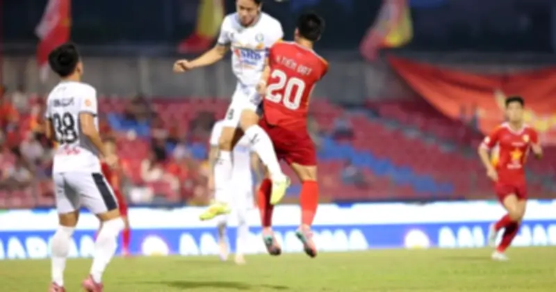 Hà Tĩnh hòa Đà Nẵng 0-0, cuộc đua trụ hạng V-League còn gay cấn