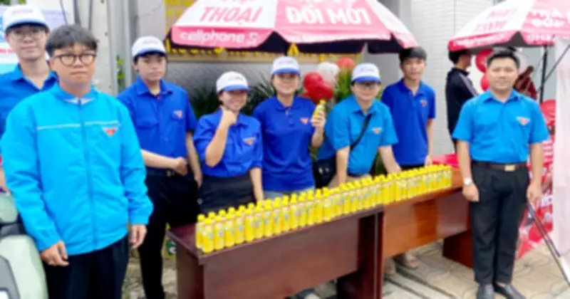 Hai anh em ruột 10 năm tiếp sức mùa thi nhờ hậu phương từ bà và mẹ