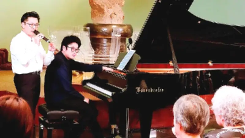 Hai nghệ sĩ piano Lưu Hồng Quang và Lưu Đức Anh chia sẻ về hành trình âm nhạc