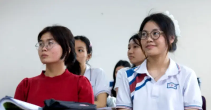 Học bổng cho ngành khoa học cơ bản: Cần gắn với chất lượng đào tạo và thị trường lao động