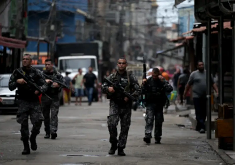 Học sinh 13 tuổi xả súng tại trường học ở Brazil, 9 người thương vong