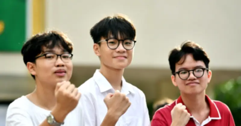 Học sinh chơi gần 30 đề để vào lớp 10 chuyên Anh trường chuyên Sư phạm năm 2026