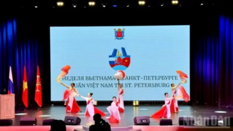 Học sinh Nga 'Cảm nhận Việt Nam bằng trái tim' qua chương trình văn hóa đặc biệt