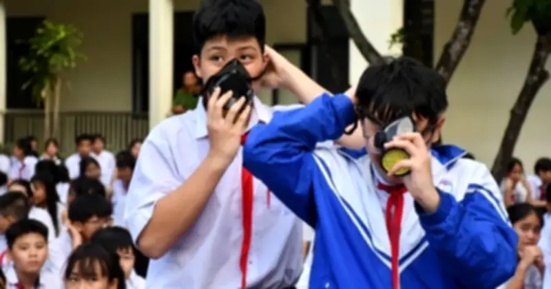 Học sinh Đà Nẵng trải nghiệm thực tế chữa cháy và cứu nạn cứu hộ