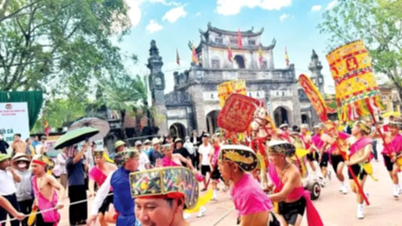 Hội Gióng: Tái hiện huyền thoại Thánh Gióng đánh giặc Ân