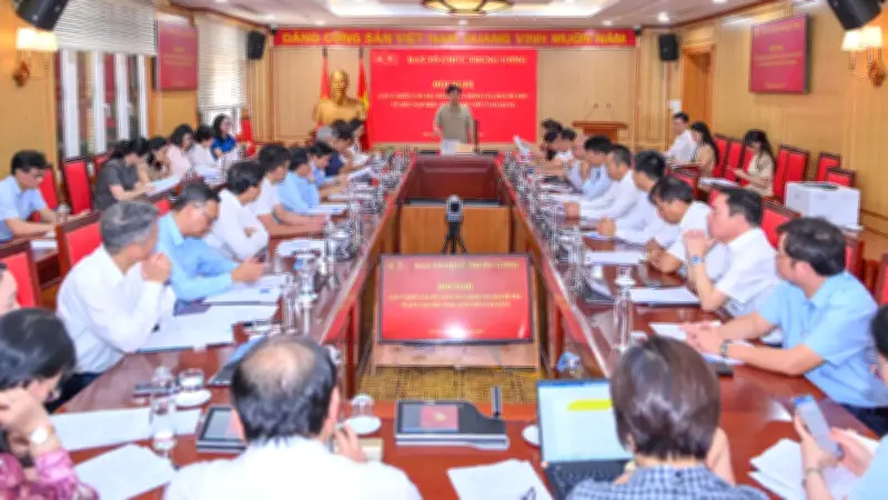 Hội nghị góp ý dự thảo Quy định về kết nạp học sinh, sinh viên vào Đảng