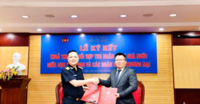 Hải quan ký kết phối hợp thu ngân sách với 4 ngân hàng nước ngoài