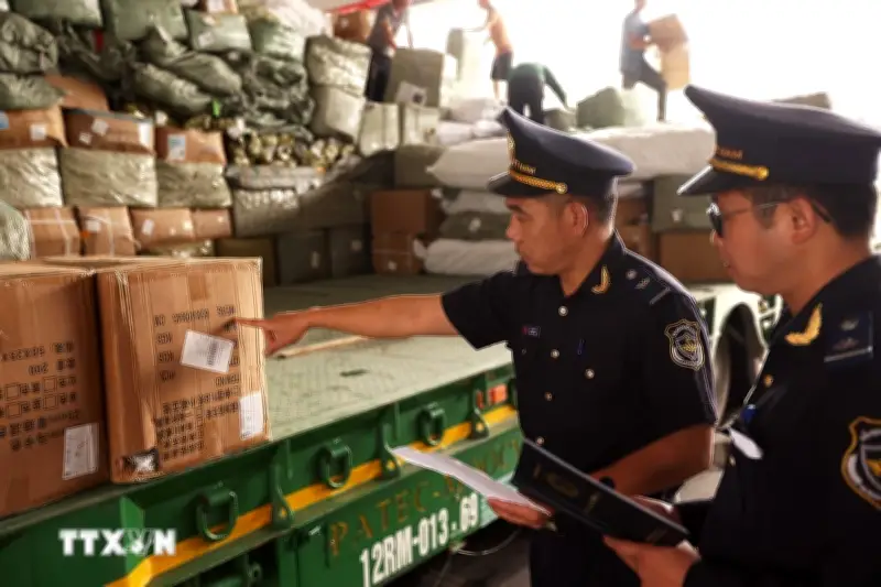 Hải quan liên tiếp phát hiện hàng giả, hàng nhái tại các cửa khẩu phía Bắc
