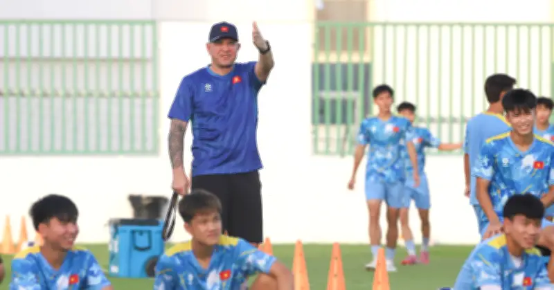 HLV Cristiano Roland cảnh báo U17 Việt Nam về sức mạnh của Australia