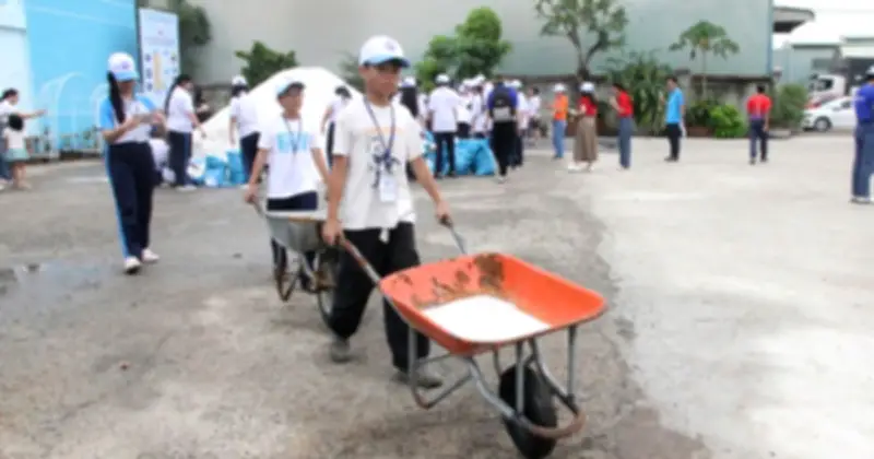 Hơn 100 học sinh trải nghiệm nghề nông thôn tại TP.HCM