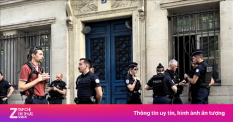 Hỗn loạn tại Paris: Gần 130 người bị bắt sau vụ đụng độ cổ động viên và cảnh sát