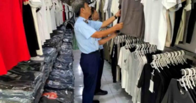 Hàng giả bày bán công khai, lực lượng QLTT tăng cường truy quét