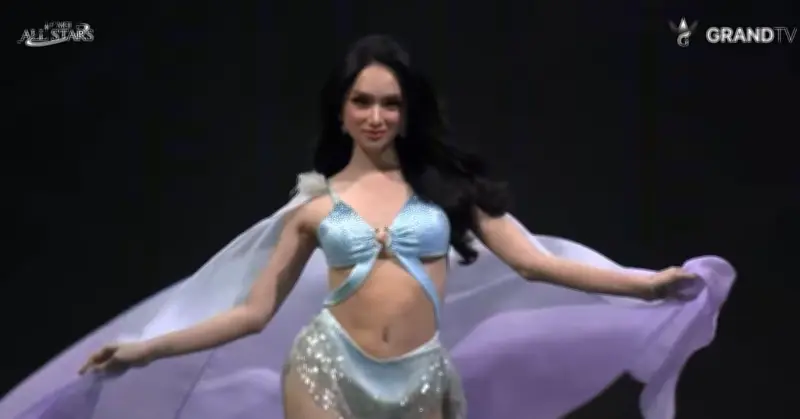 Hương Giang bốc lửa diện bikini đoạt giải ngay đêm khai mạc MGI All Stars 2026