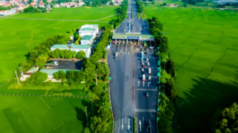 Hàng loạt cao tốc Bắc-Nam chưa vận hành kiểm soát tải trọng xe quá tải